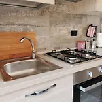 La Casa Sul Porto לאבנו-מומבלו