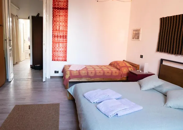 La Casa Sul Porto * 拉韦诺-蒙贝洛